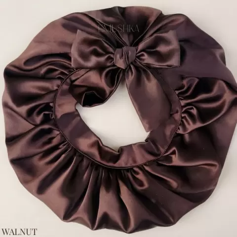 Emushka satin bonnet