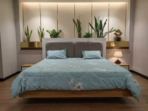 FLOATING BED