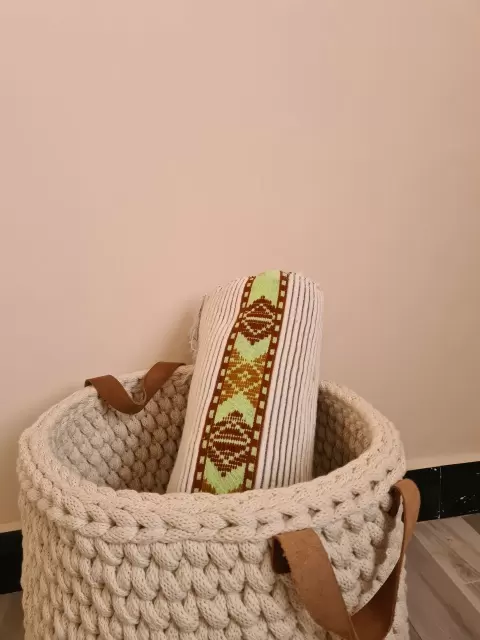 Throw blanket