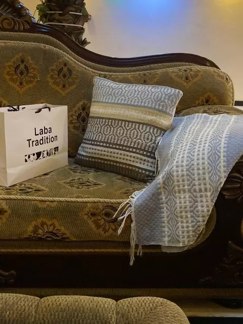Throw blanket